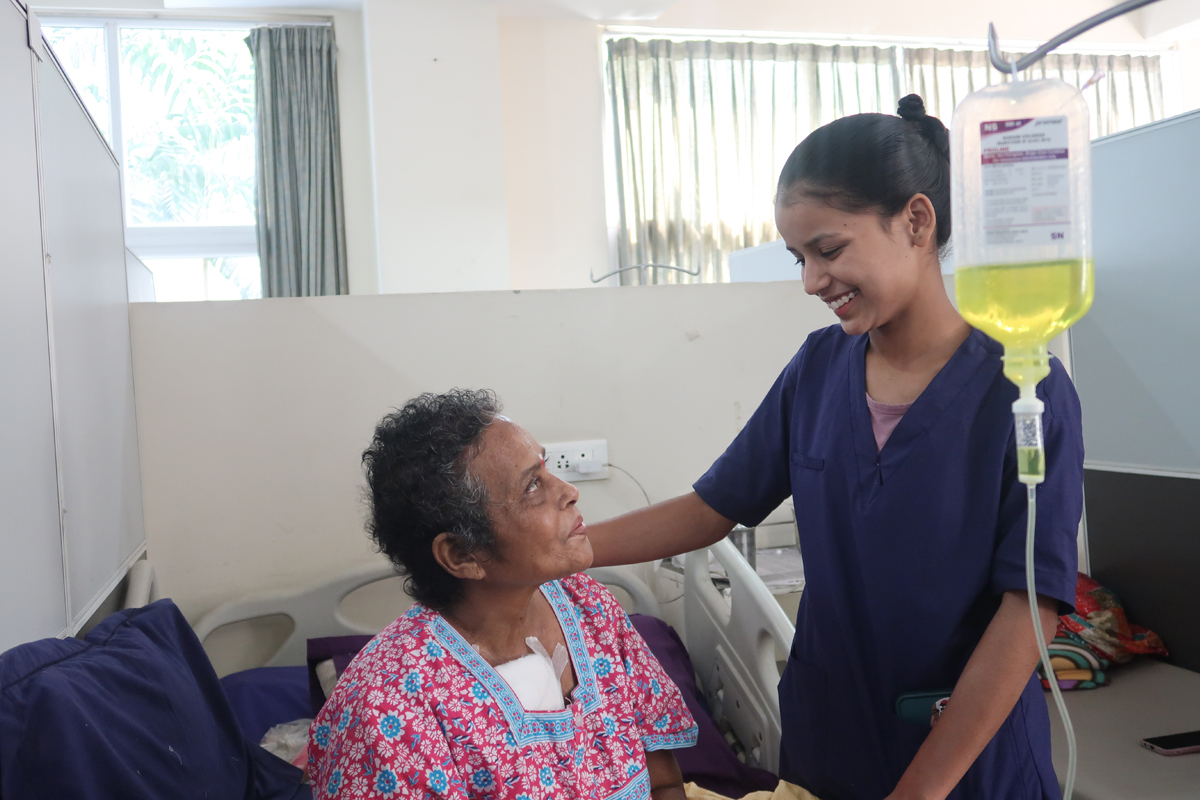 Providing hospice care to terminally ill patients for bridging barriers in pain relief and palliative expertise